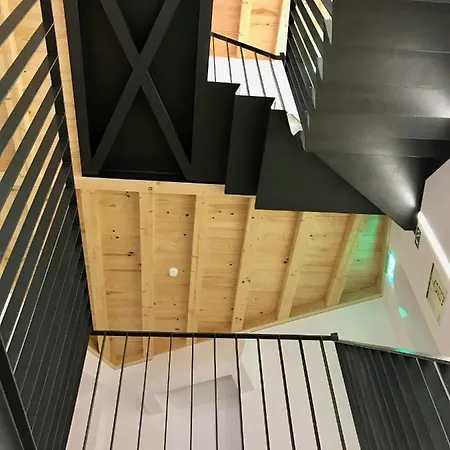 Change The World - - Almedina Auberge de jeunesse