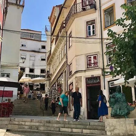 Change The World - - Almedina Coïmbre