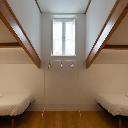 Hostel Change The World - - Almedina Coimbra