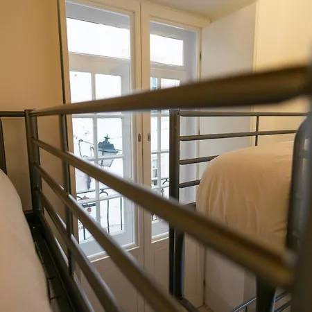 Change The World - - Almedina Hostel *