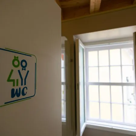 Change The World - - Almedina Hostel *