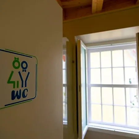 Change The World - - Almedina Hostel Coimbra